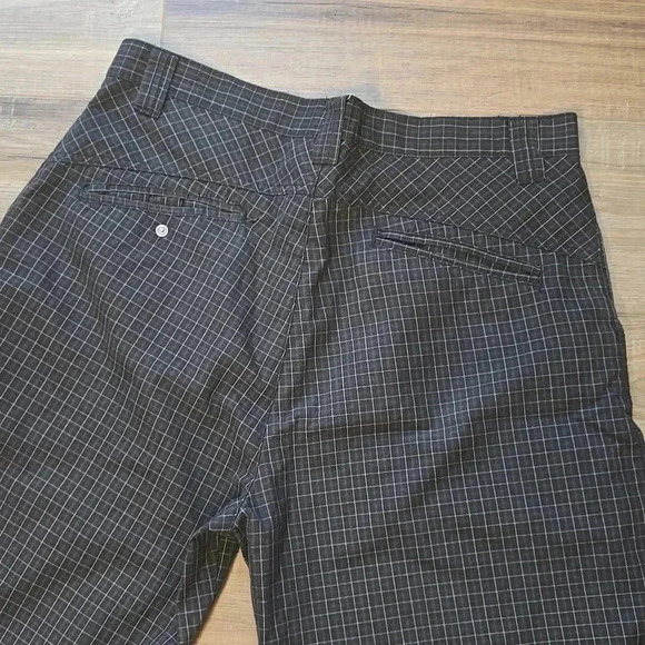 Men's Black Checkered Shorts 34" - Picture 5 of 7
